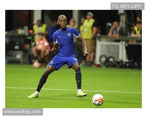 切尔西球星卡足球：从青训到职业生涯的辉煌与挑战